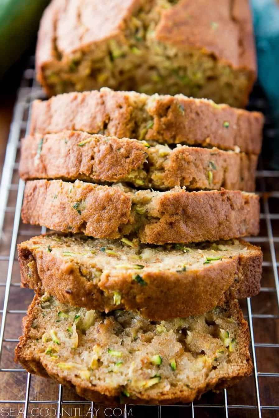 zucchini bread - detail 3
