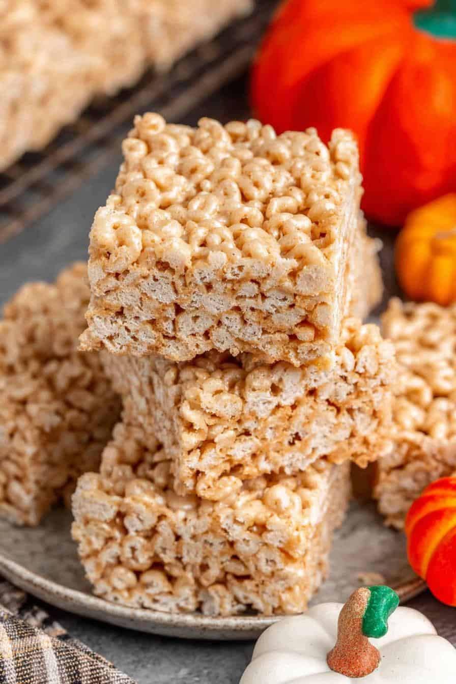 Pumpkin Rice Krispie Treats - detail 2